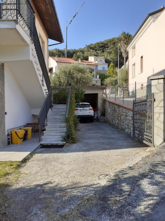 Casetta Al Mare Giustenice ภายนอก รูปภาพ